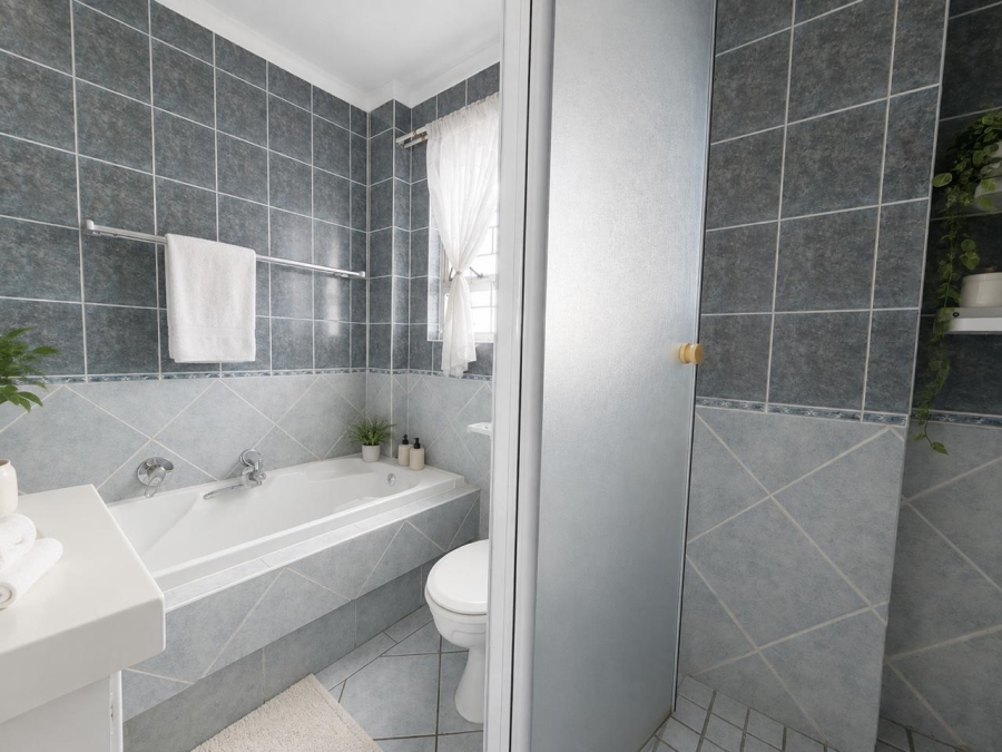 2 Bedroom Property for Sale in Beachfront Western Cape